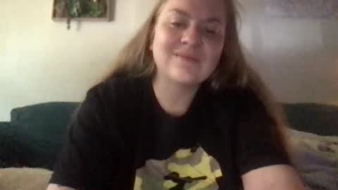 Snapshot of jazzylynn27 chatting on 10-15-25, 07:58 jazzylynn27 online show from 10-15-25, 07:58