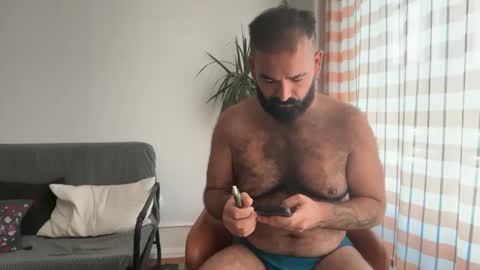 Snapshot of jbearbearbear chatting on 09-17-25, 09:33 jbearbearbear online show from 09-17-25, 09:33