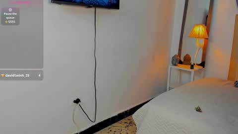 jhon online show from 12-22-24, 03:44