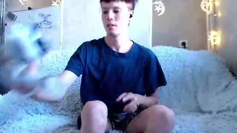 Angel online show from 06-10-26, 09:41