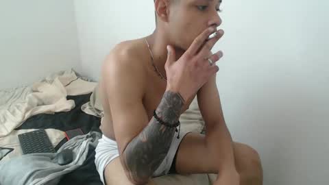 Snapshot of jeampier_sexy chatting on 12-25-24, 07:02 jeampier_sexy online show from 12-25-24, 07:02