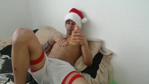 Snapshot of jeampier_sexy chatting on 12-27-24, 02:43 jeampier_sexy online show from 12-27-24, 02:43