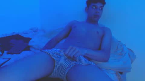 Snapshot of jeampier_sexy chatting on 01-08-25, 04:23 jeampier_sexy online show from 01-08-25, 04:23