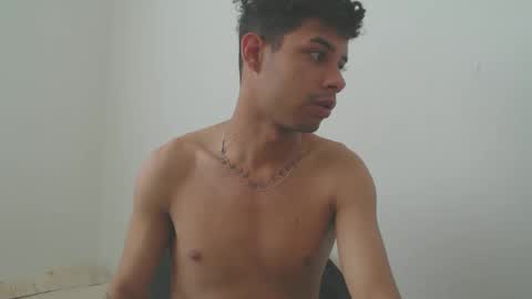 Snapshot of jeampier_sexy chatting on 01-12-25, 07:42 jeampier_sexy online show from 01-12-25, 07:42