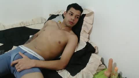 Snapshot of jeampier_sexy chatting on 01-13-25, 03:45 jeampier_sexy online show from 01-13-25, 03:45
