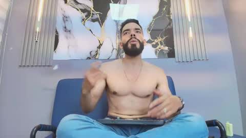 JEAN online show from 02-25-26, 01:43