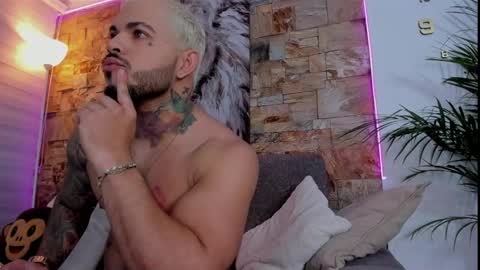 Snapshot of jean_lopez chatting on 04-15-26, 05:47 Jean axelcrow Modelo Independiente online show from 04-15-26, 05:47