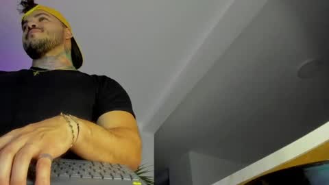 Snapshot of jean_lopez chatting on 06-01-26, 06:59 Jean axelcrow Modelo Independiente online show from 06-01-26, 06:59