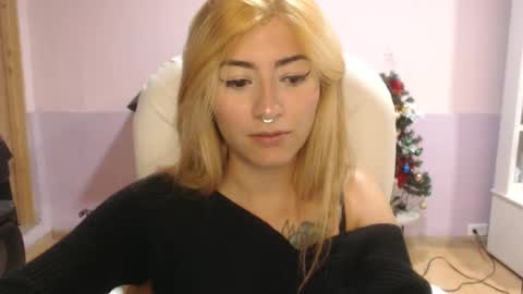 Snapshot of jean_monroe chatting on 02-22-25, 11:13 Jean online show from 02-22-25, 11:13