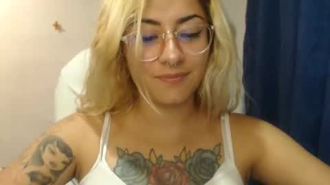 Snapshot of jean_monroe chatting on 11-14-25, 11:02 Jean online show from 11-14-25, 11:02