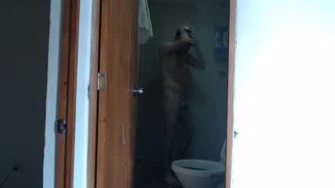 Snapshot of jeancarloscum chatting on 02-25-26, 05:33 Jean Carlos online show from 02-25-26, 05:33