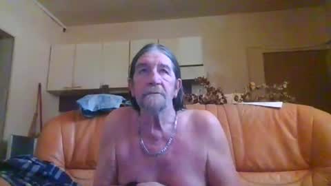 Snapshot of jeanclaude1959 chatting on 06-17-26, 07:33 jeanclaude1959 online show from 06-17-26, 07:33
