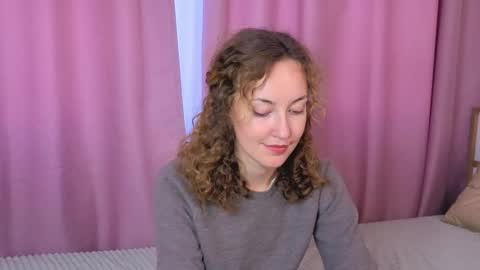 Snapshot of jeanetteswanson chatting on 10-09-25, 09:07 Kelly online show from 10-09-25, 09:07
