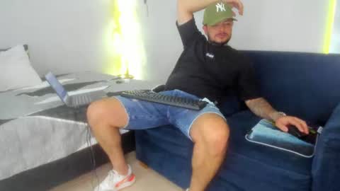 Jean alex  online show from 06-30-26, 12:11