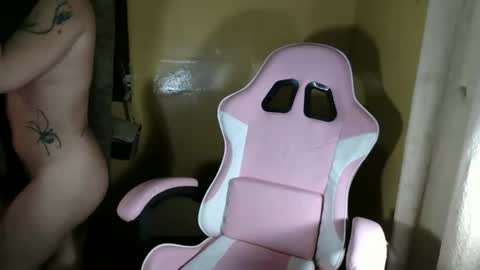 Snapshot of jeanny_babe chatting on 04-20-26, 01:03 jeanny_babe online show from 04-20-26, 01:03