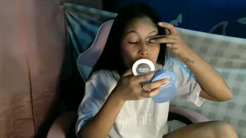 Snapshot of jeanny_babe chatting on 05-03-26, 01:17 jeanny_babe online show from 05-03-26, 01:17
