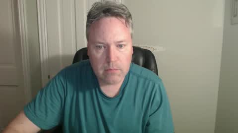 Snapshot of jeb5150 chatting on 01-15-26, 02:49 JE online show from 01-15-26, 02:49