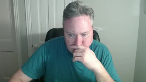 Snapshot of jeb5150 chatting on 01-18-26, 03:43 JE online show from 01-18-26, 03:43