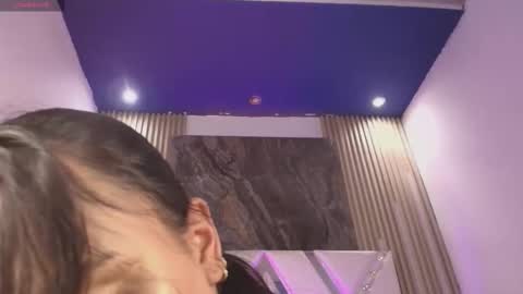 Snapshot of jeen_taylor chatting on 10-12-25, 01:32 Jeen Taylor online show from 10-12-25, 01:32