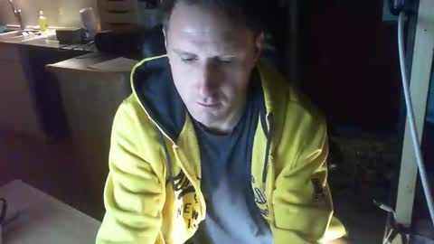 Snapshot of jef74700 chatting on 12-08-24, 04:04 Jrme online show from 12-08-24, 04:04