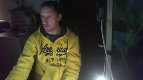 Snapshot of jef74700 chatting on 12-16-24, 05:17 Jrme online show from 12-16-24, 05:17