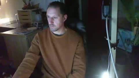 Snapshot of jef74700 chatting on 12-17-24, 04:56 Jrme online show from 12-17-24, 04:56