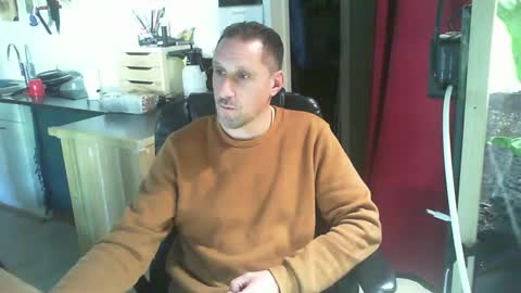 Snapshot of jef74700 chatting on 12-21-24, 01:32 Jrme online show from 12-21-24, 01:32