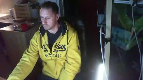 Snapshot of jef74700 chatting on 12-28-24, 03:26 Jrme online show from 12-28-24, 03:26