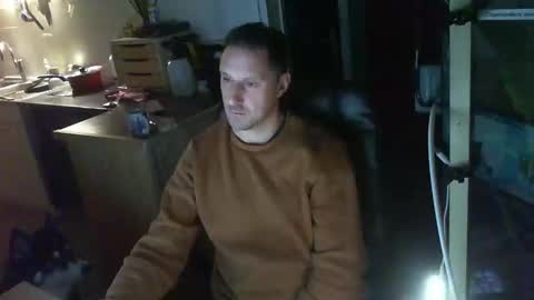 Snapshot of jef74700 chatting on 01-01-25, 05:22 Jrme online show from 01-01-25, 05:22