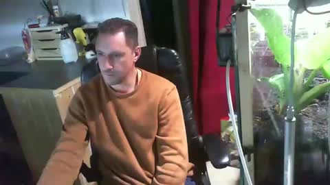 Snapshot of jef74700 chatting on 01-04-25, 06:30 Jrme online show from 01-04-25, 06:30
