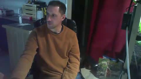 Snapshot of jef74700 chatting on 01-05-25, 08:11 Jrme online show from 01-05-25, 08:11