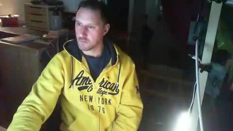 Snapshot of jef74700 chatting on 01-06-25, 04:47 Jrme online show from 01-06-25, 04:47