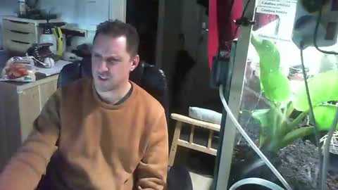Snapshot of jef74700 chatting on 01-16-25, 07:07 Jrme online show from 01-16-25, 07:07