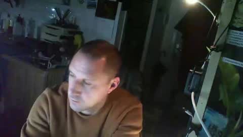 Snapshot of jef74700 chatting on 01-24-25, 04:05 Jrme online show from 01-24-25, 04:05