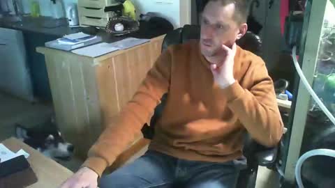 Snapshot of jef74700 chatting on 02-01-25, 08:39 Jrme online show from 02-01-25, 08:39