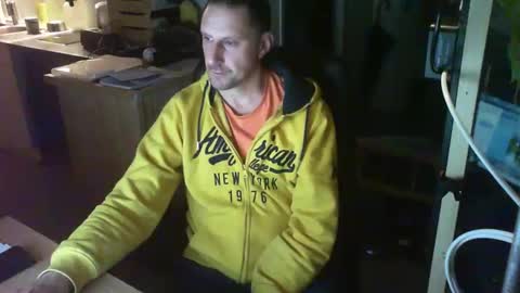 Snapshot of jef74700 chatting on 02-02-25, 04:48 Jrme online show from 02-02-25, 04:48