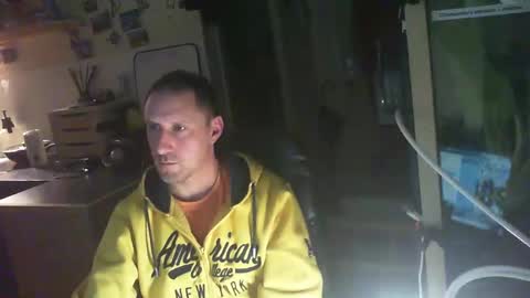 Snapshot of jef74700 chatting on 02-07-25, 04:59 Jrme online show from 02-07-25, 04:59