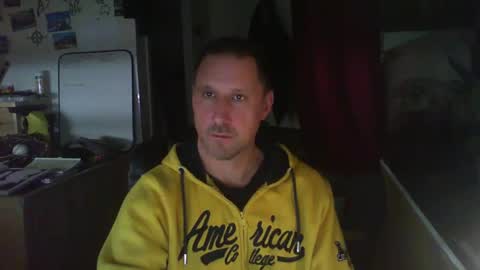 Snapshot of jef74700 chatting on 02-16-25, 04:53 Jrme online show from 02-16-25, 04:53