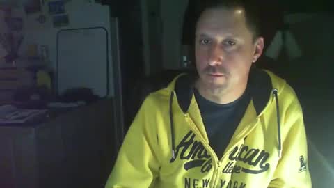 Snapshot of jef74700 chatting on 02-19-25, 05:27 Jrme online show from 02-19-25, 05:27