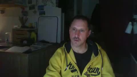 Snapshot of jef74700 chatting on 02-21-25, 04:51 Jrme online show from 02-21-25, 04:51
