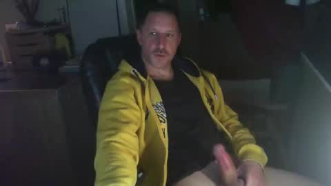 Snapshot of jef74700 chatting on 02-22-25, 05:23 Jrme online show from 02-22-25, 05:23