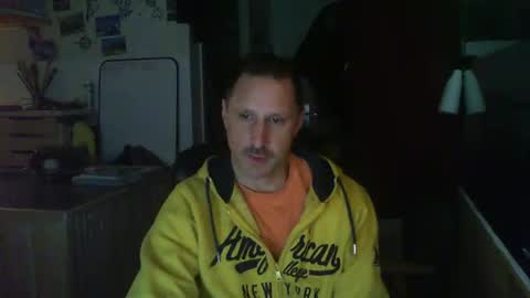Snapshot of jef74700 chatting on 02-23-25, 05:34 Jrme online show from 02-23-25, 05:34