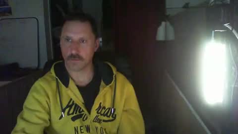 Snapshot of jef74700 chatting on 03-06-25, 05:14 Jrme online show from 03-06-25, 05:14