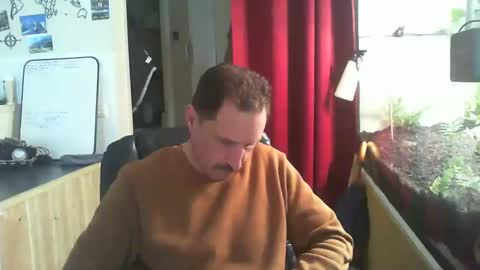 Snapshot of jef74700 chatting on 03-11-25, 06:53 Jrme online show from 03-11-25, 06:53