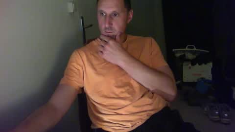Snapshot of jef74700 chatting on 04-23-26, 11:42 Jrme online show from 04-23-26, 11:42