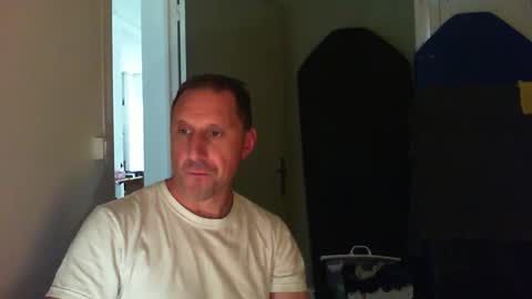 Snapshot of jef74700 chatting on 04-24-26, 11:01 Jrme online show from 04-24-26, 11:01