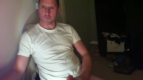 Snapshot of jef74700 chatting on 04-28-26, 05:45 Jrme online show from 04-28-26, 05:45
