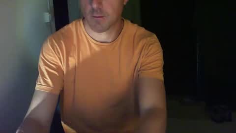 Snapshot of jef74700 chatting on 05-05-26, 04:09 Jrme online show from 05-05-26, 04:09