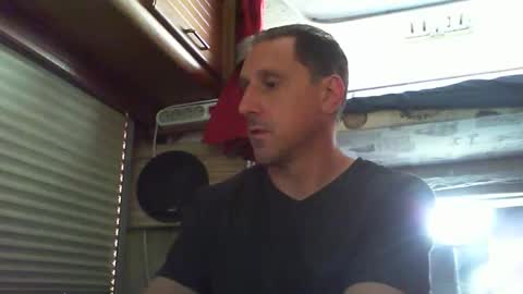 Snapshot of jef74700 chatting on 05-12-26, 11:29 Jrme online show from 05-12-26, 11:29