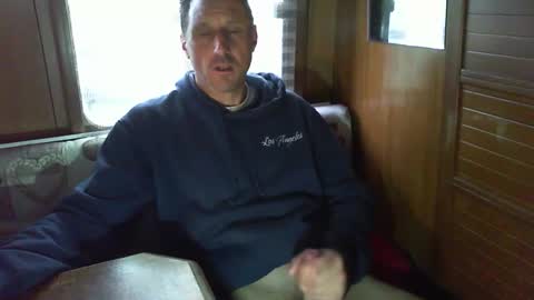 Snapshot of jef74700 chatting on 05-14-26, 05:47 Jrme online show from 05-14-26, 05:47